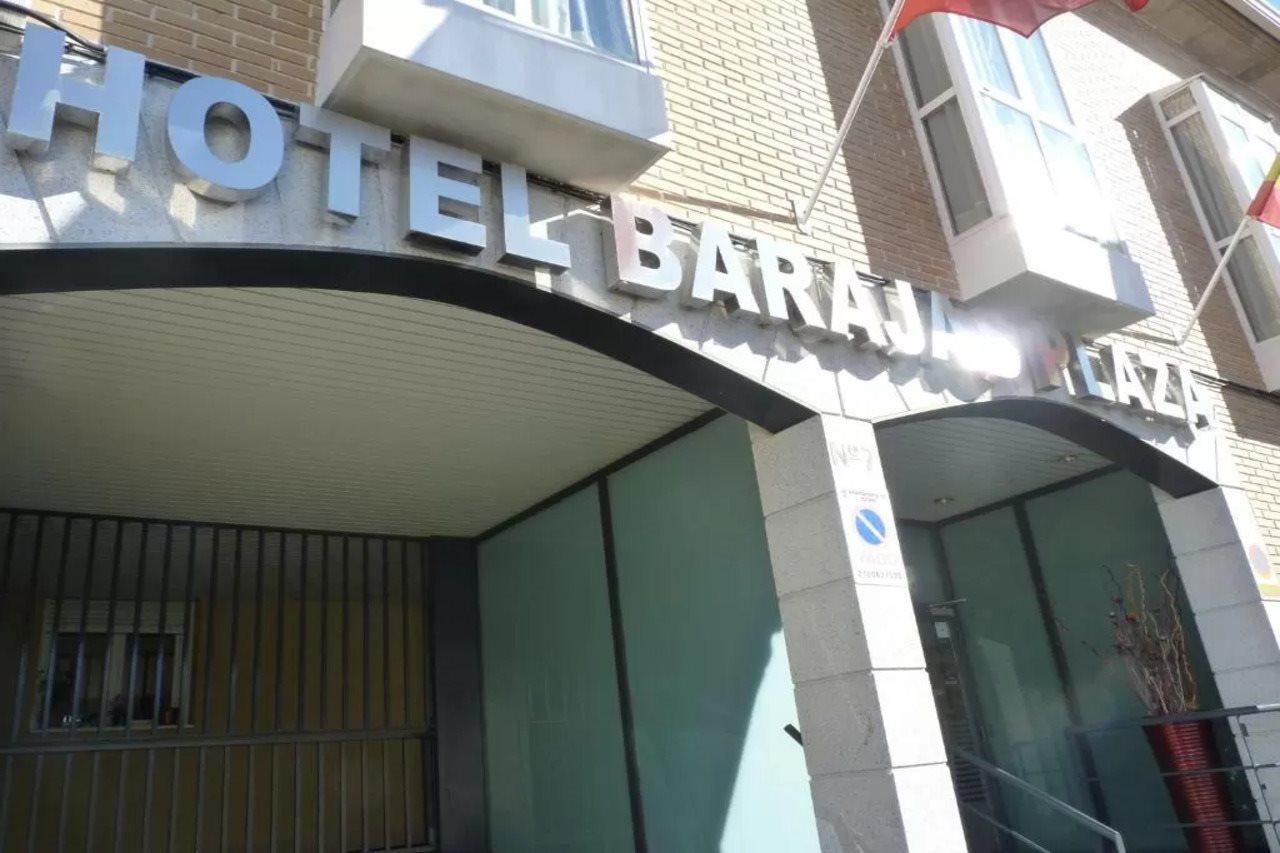 Hotel Barajas Plaza Мадрид Экстерьер фото